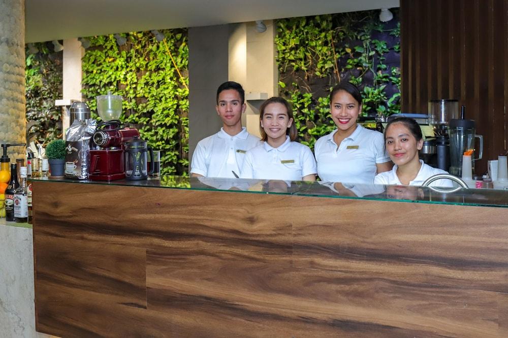 Selah Garden Hotel Manila Пасай Экстерьер фото