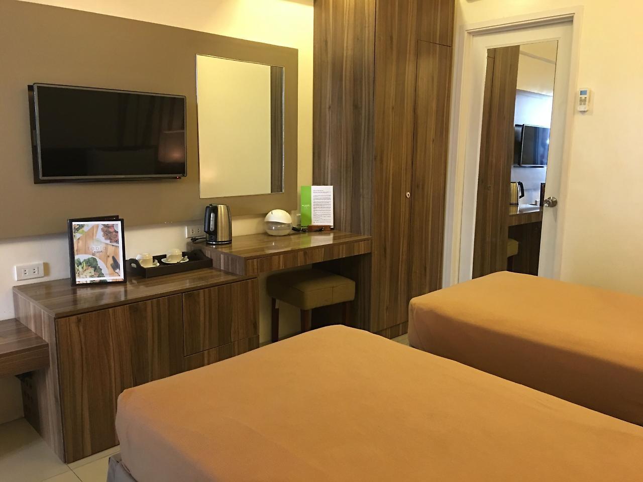Selah Garden Hotel Manila Пасай Экстерьер фото
