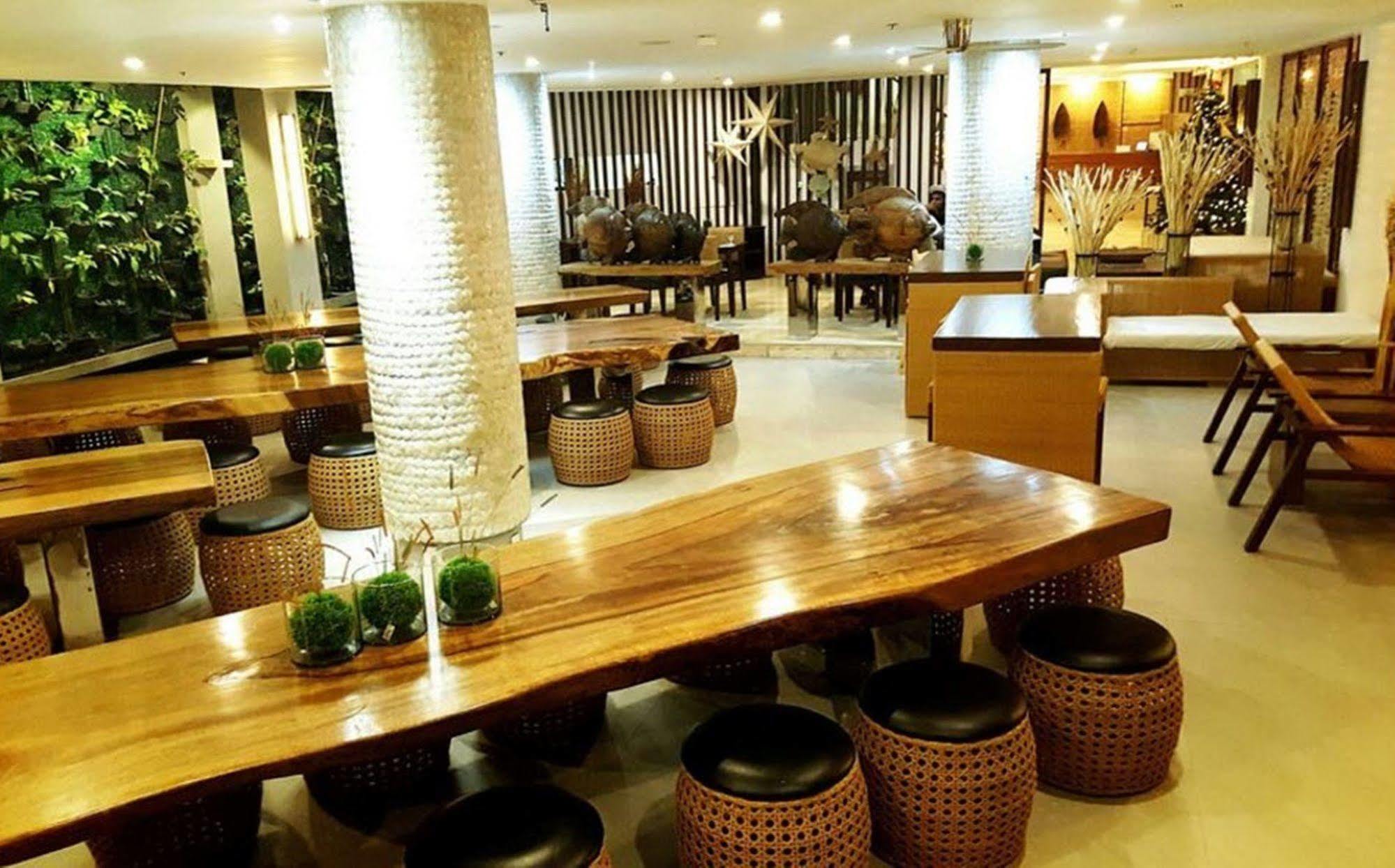 Selah Garden Hotel Manila Пасай Экстерьер фото