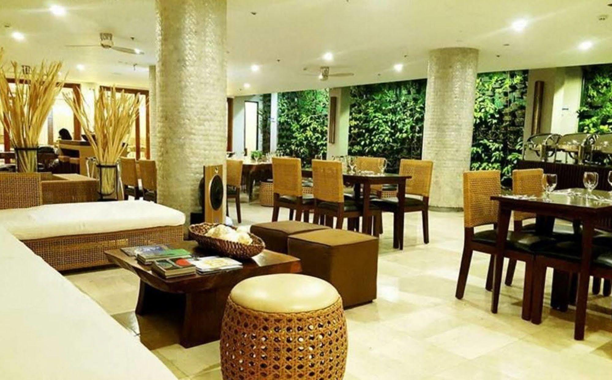 Selah Garden Hotel Manila Пасай Экстерьер фото